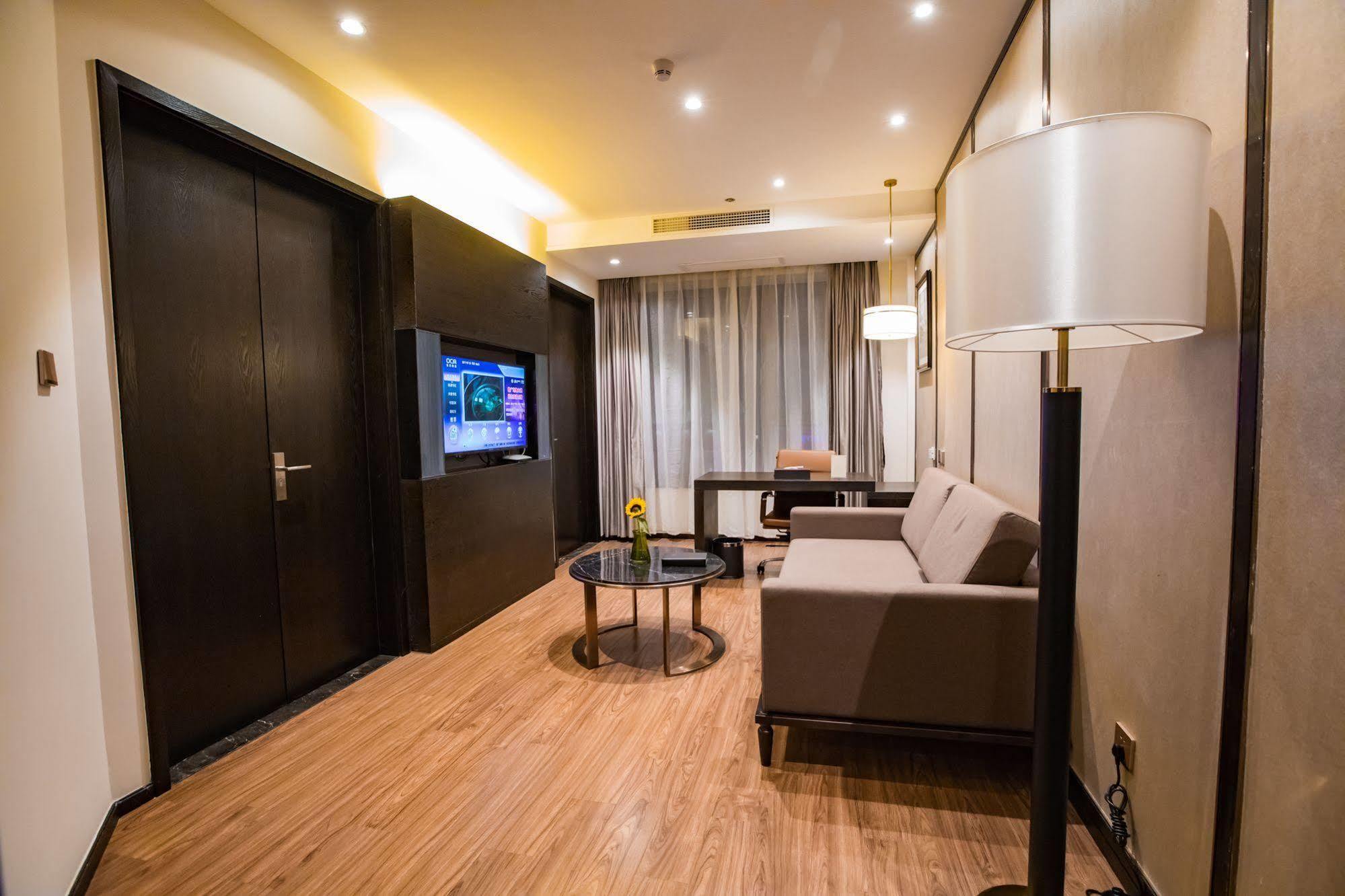 Ramada Shanghai Songjiang Екстериор снимка